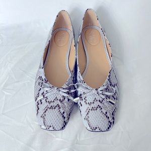 FRANCO SARTO Square Light Blue Faux Snake Skin 9.5